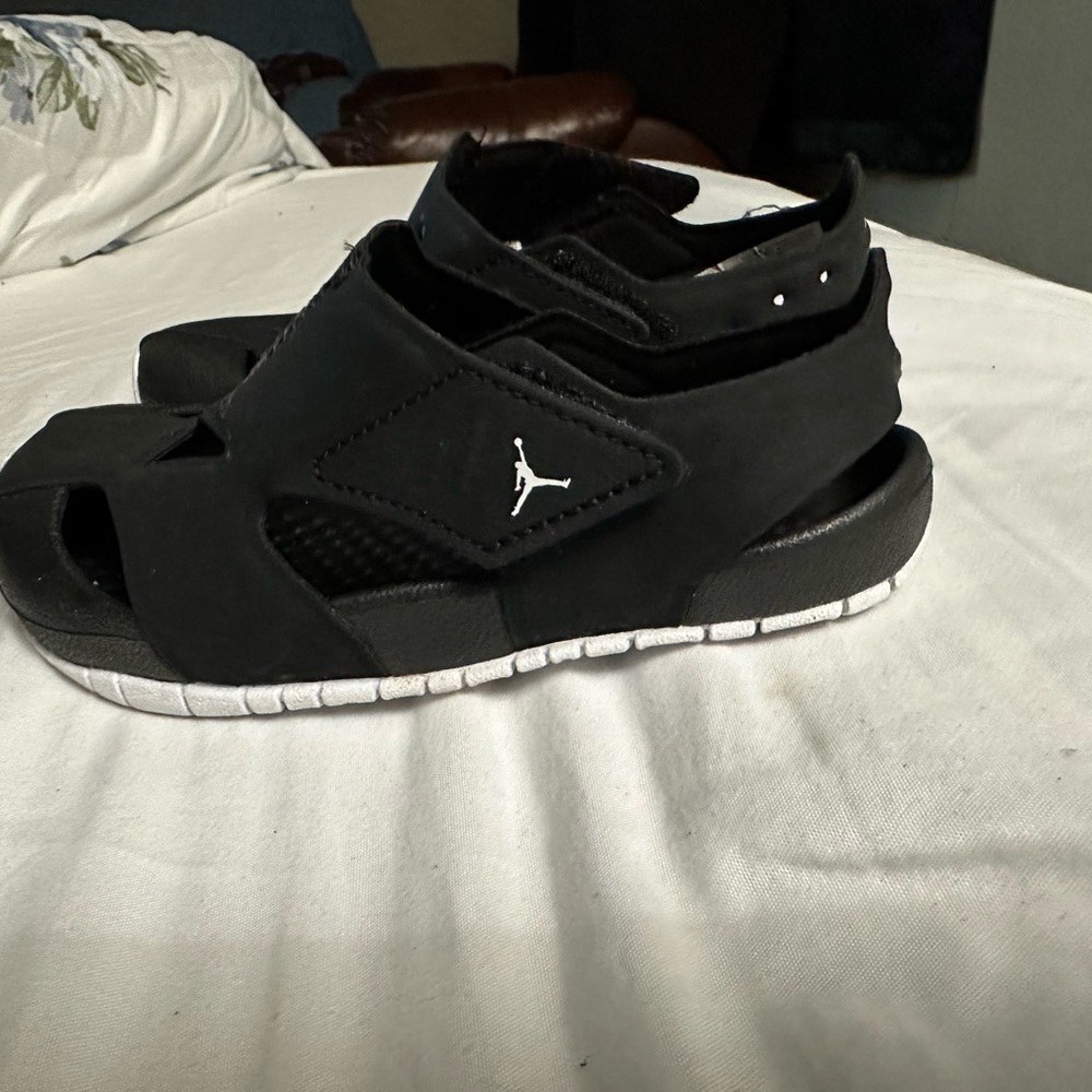 Nike sandals size 10c